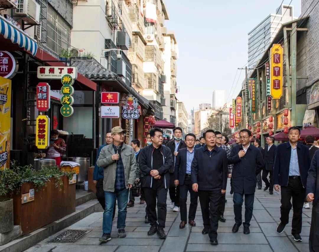 虞書記調(diào)研2.jpg 虞書記調(diào)研2.jpg